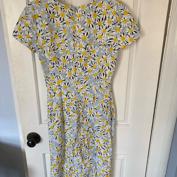 CAROLINA HERRERA Daisy Pigment Cloque Sheath Dress - Picture 4 of 5